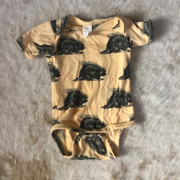 Kate Quinn Other - Kate Quinn Bamboo Onesie (0-3)